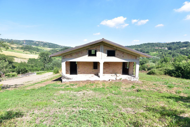 Villa in vendita a Prata Di Principato Ultra (AV)