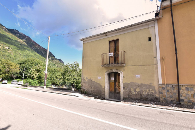 Casa semi-indipendente in vendita a Ospedaletto D'alpinolo (AV)