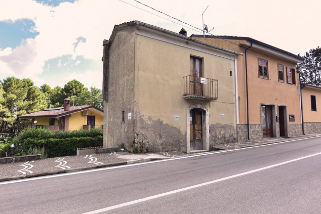 Casa semi-indipendente in vendita a Ospedaletto D'alpinolo (AV)