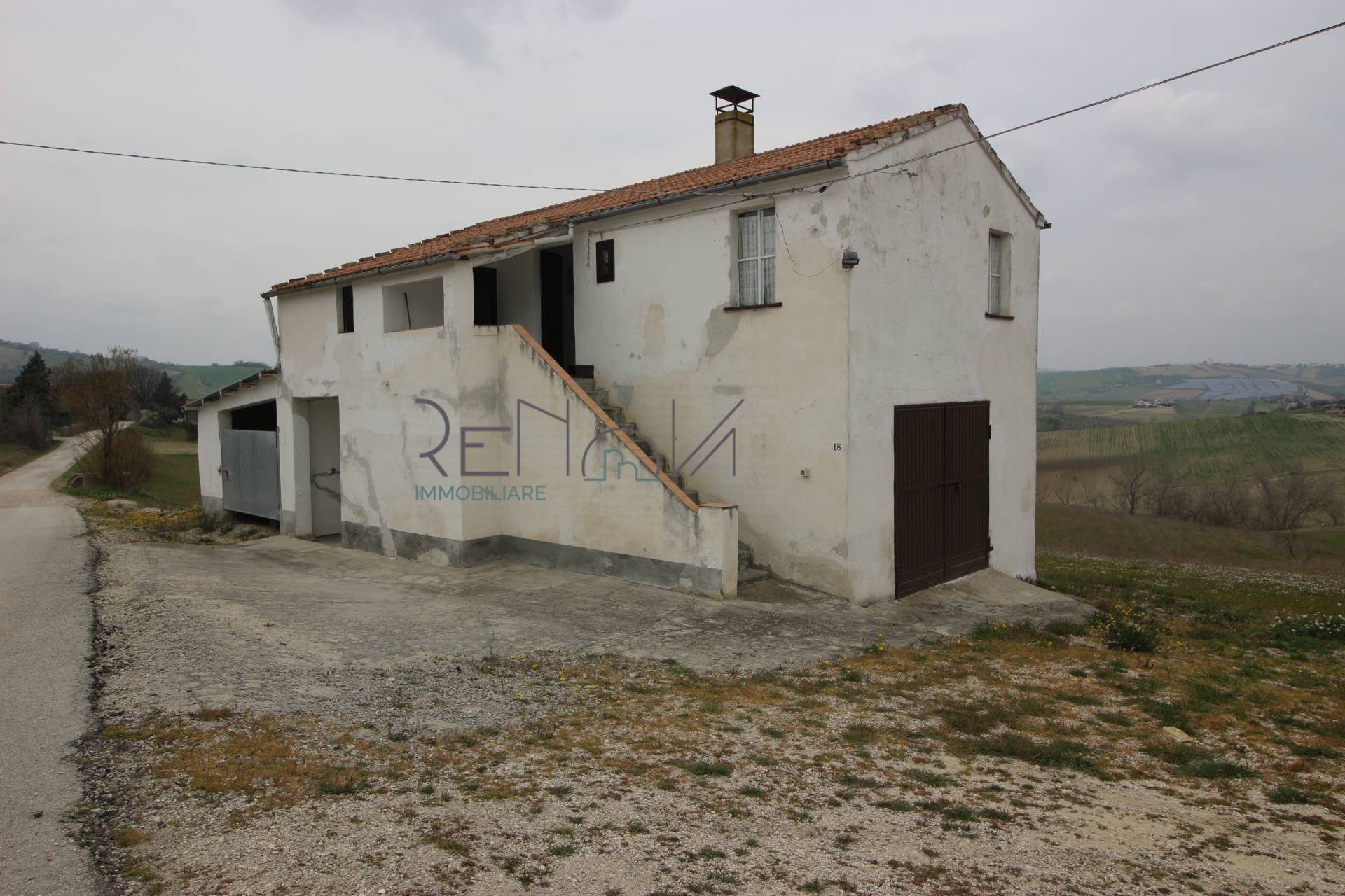 Casa indipendente in vendita a Bellante (TE)