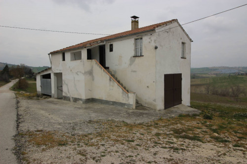 Casa singola <br/> in Vendita