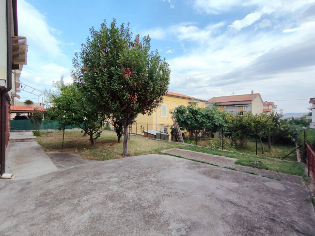 Casa indipendente in vendita a Giulianova (TE)