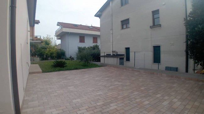 Casa indipendente in vendita a Giulianova (TE)