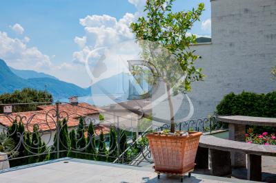 Villa in vendita a Comano