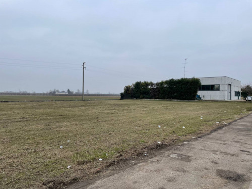 Terreno industriale in vendita a Renazzo, Cento (FE)