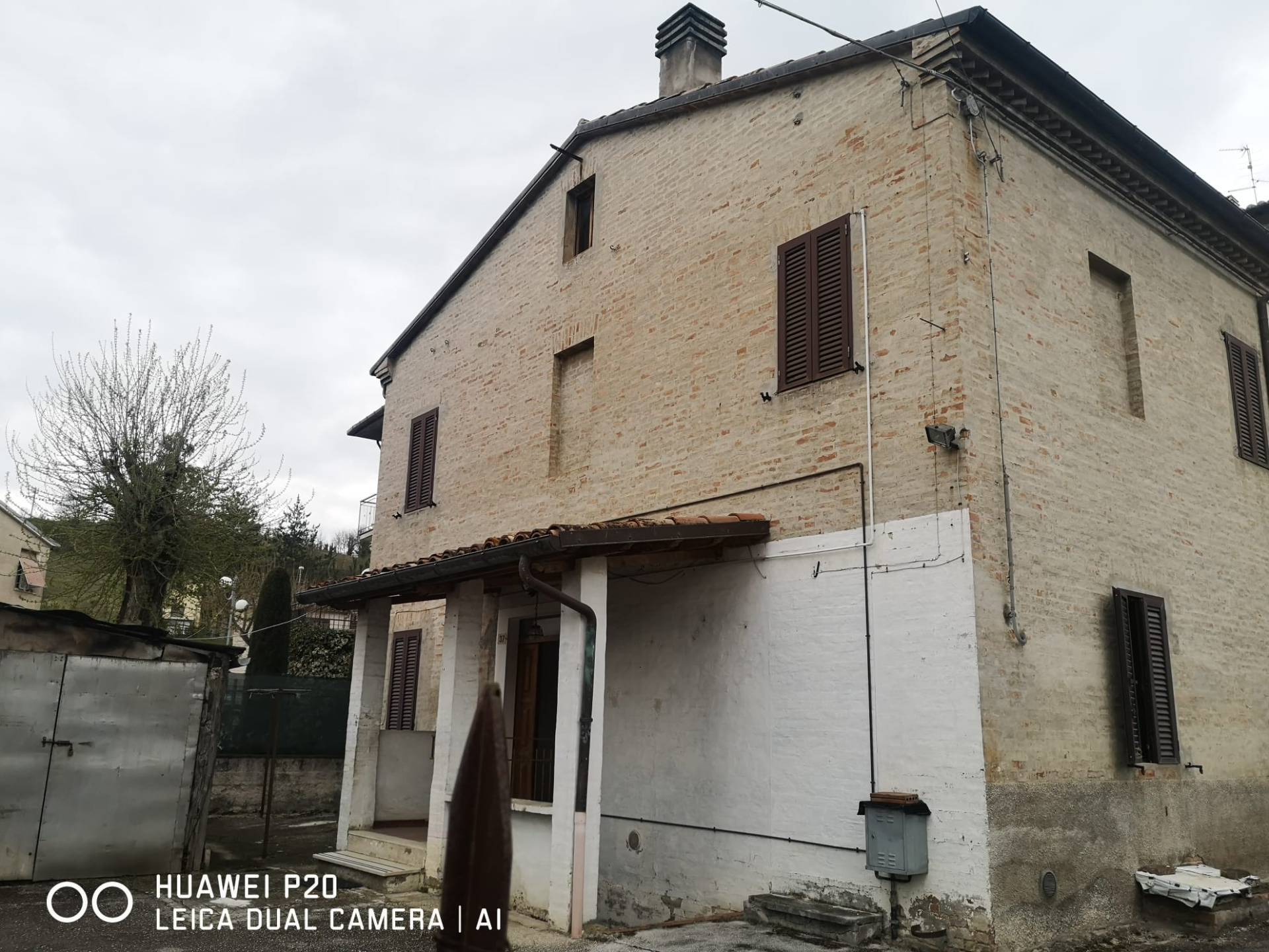 Casa indipendente in vendita a Fabriano (AN)