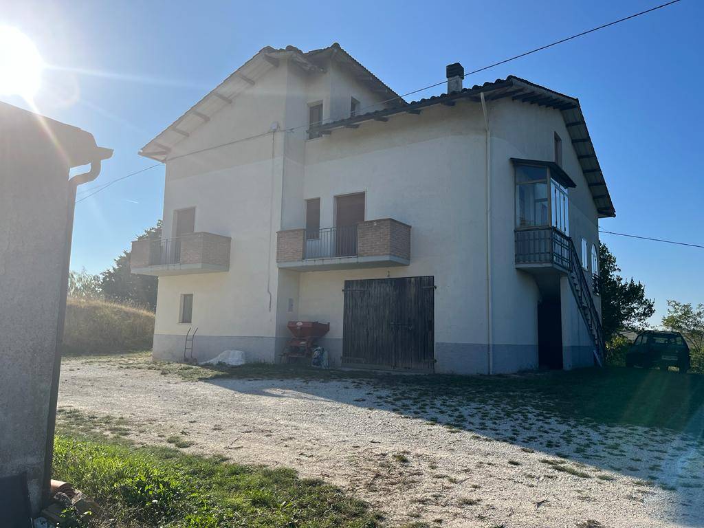 Villa in vendita a Arcevia (AN)