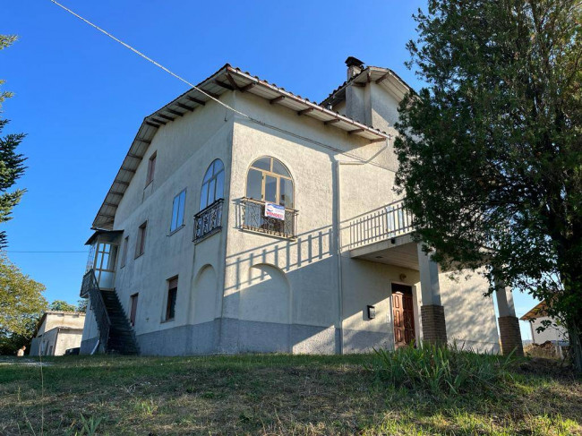 Villa in vendita a Arcevia (AN)