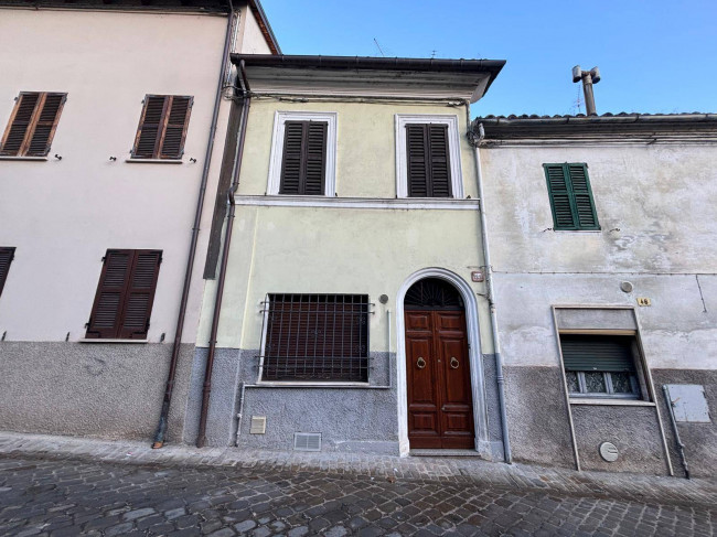 cielo-terra in Vendita a Fabriano