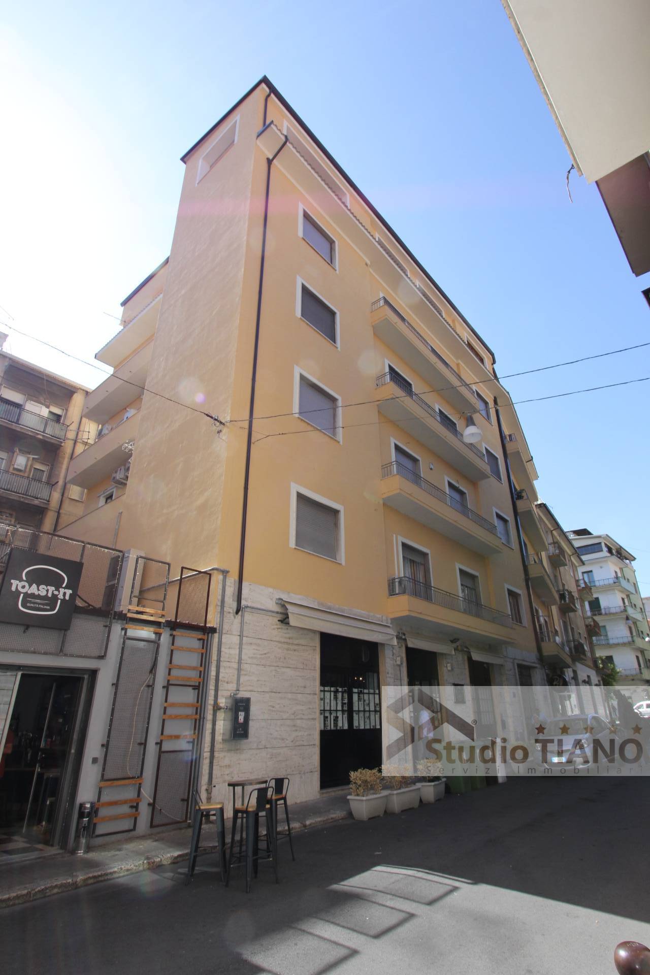 Ufficio - Loc.Com. COSENZA vendita  Centro  ALESSANDRO TIANO