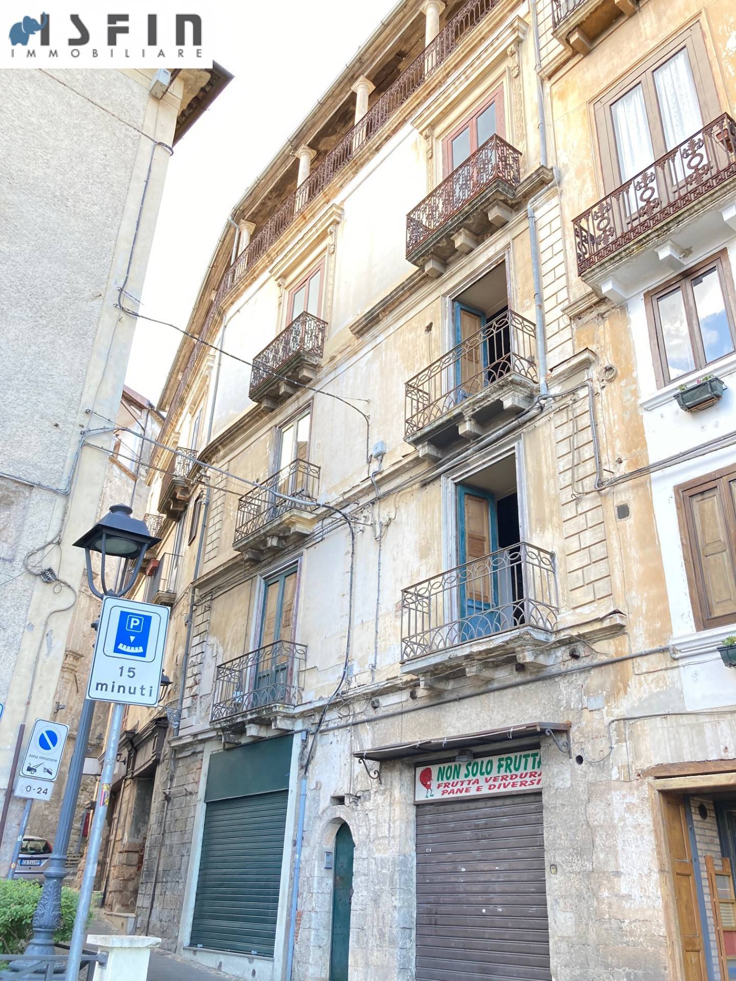 APPARTAMENTO/ USO UFFICIO in vendita a Cosenza