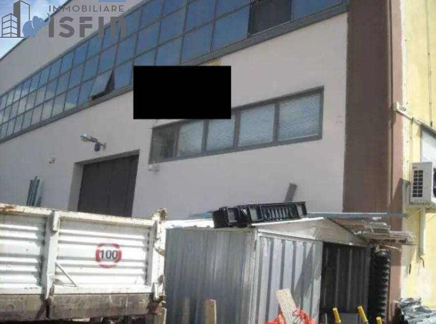 Capannone in vendita a Rende