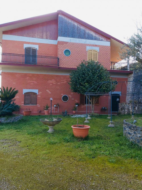 Villa in vendita a Cosenza