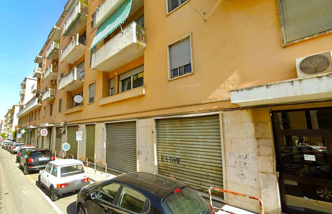 Magazzini Depositi in vendita a Cosenza