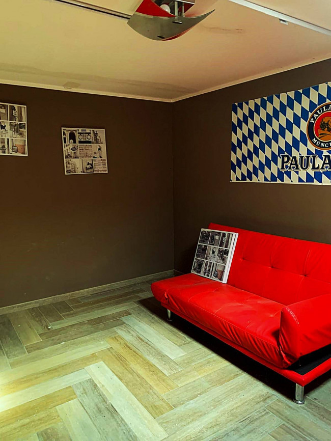 Locale commerciale in vendita a Rovito