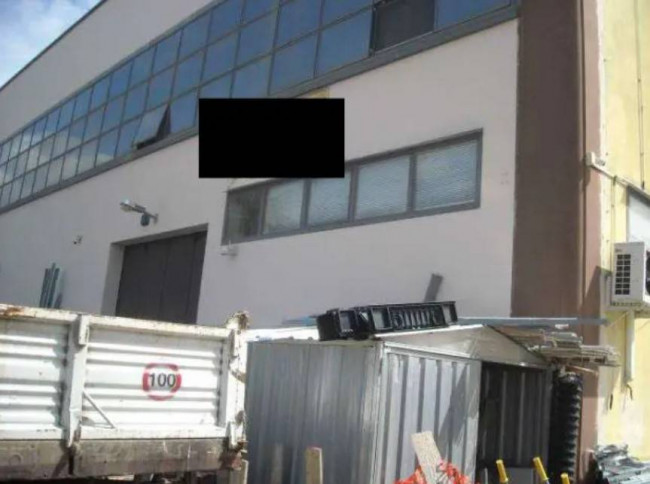 Capannone in vendita a Rende