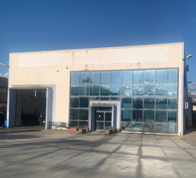 Capannone in vendita a Rende