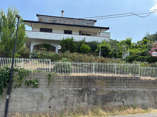Villa in vendita a Mendicino