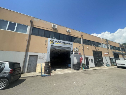 Locale commerciale a San Giovanni Rotondo