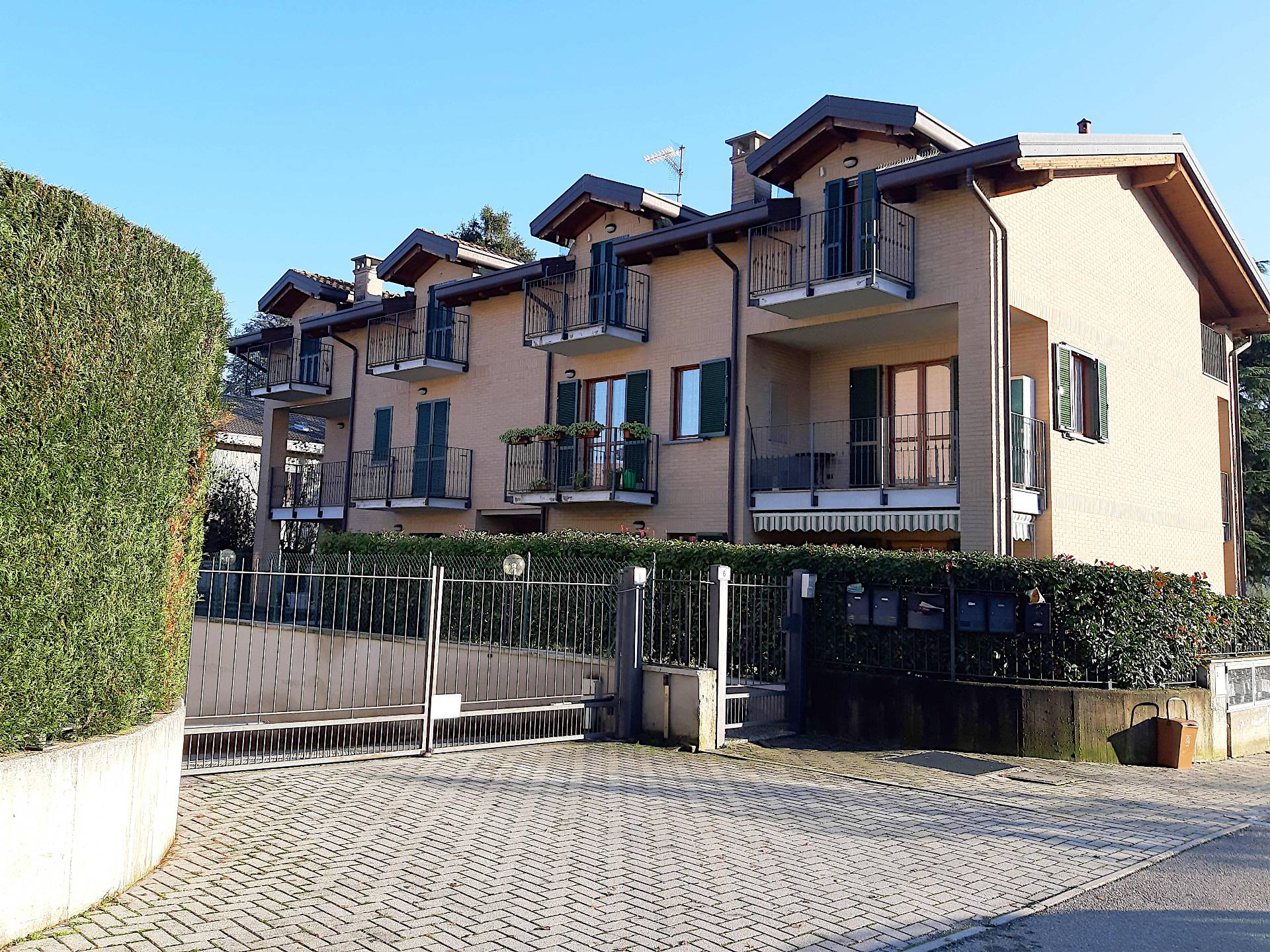 Appartamento VENEGONO SUPERIORE vendita    MasterCasa - TRADATE -