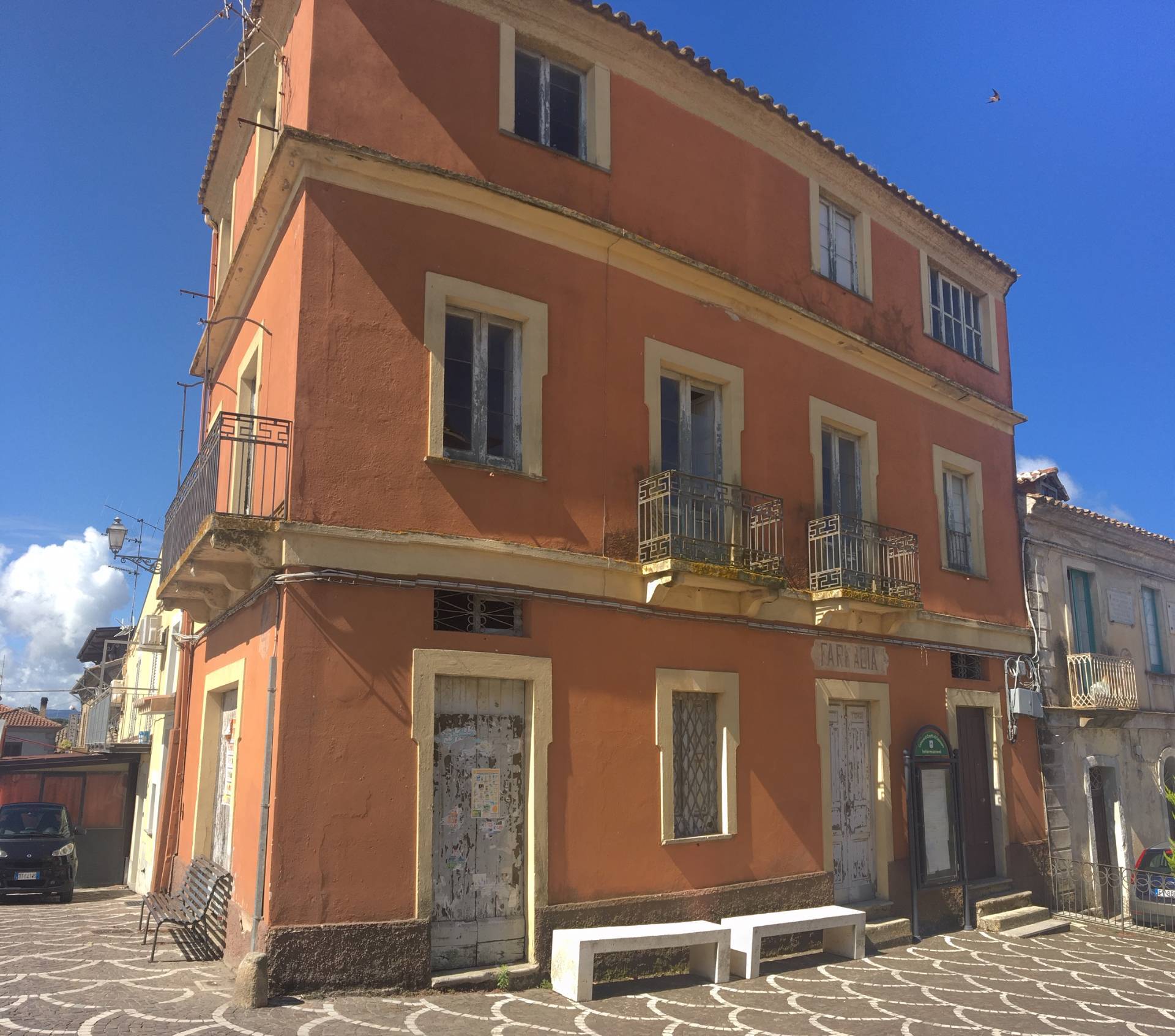 Stabile intero - Palazzo CARAFFA DI CATANZARO vendita    Kasa Doc srl