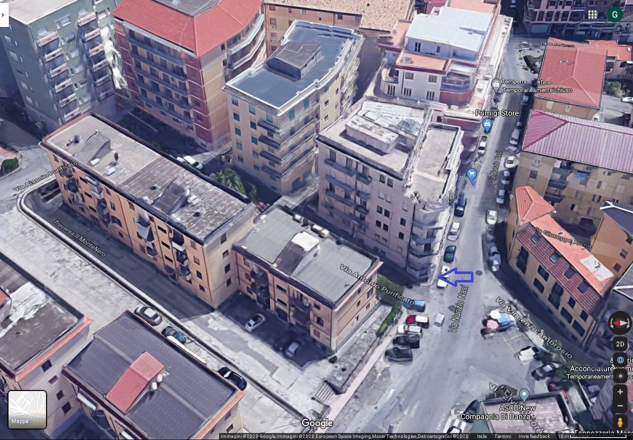 Locale Comm.le in Affitto