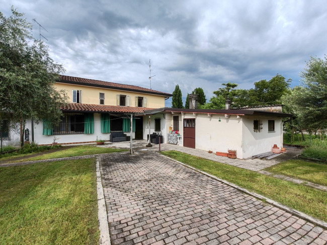 Abbinata/Bifamiliare in Vendita a Oderzo