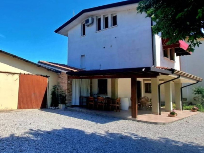 Abbinata/Bifamiliare in Vendita a Ormelle