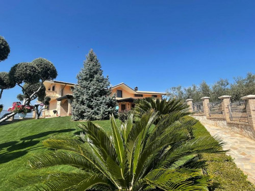 Villa in vendita a Città Sant'Angelo