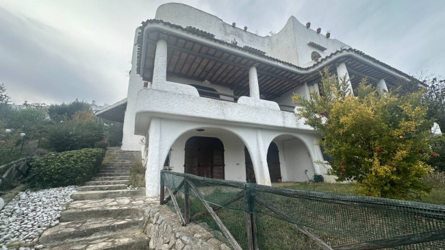Villa bifamiliare in vendita a Montesilvano