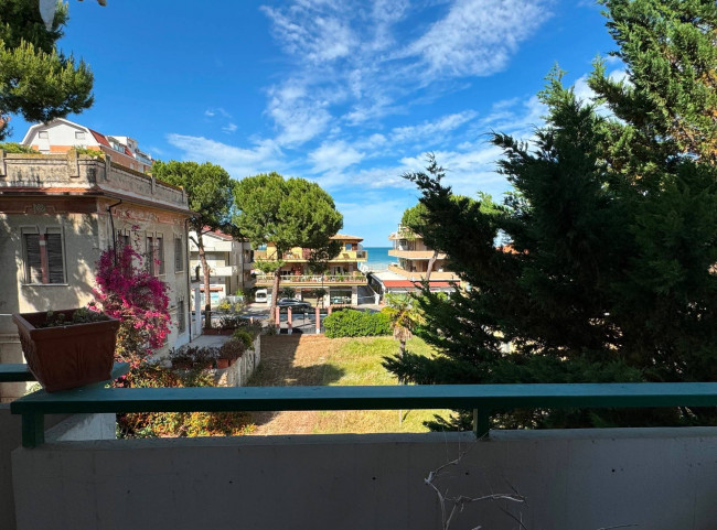 Appartamento con terrazzo in vendita a Silvi