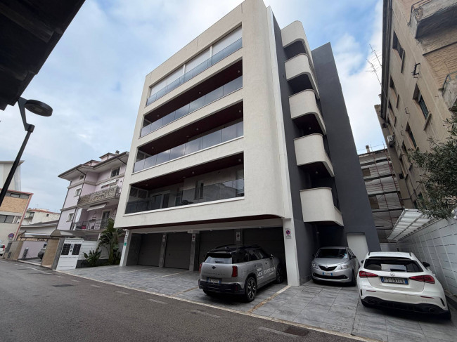 Appartamento con terrazzo in vendita a Pescara