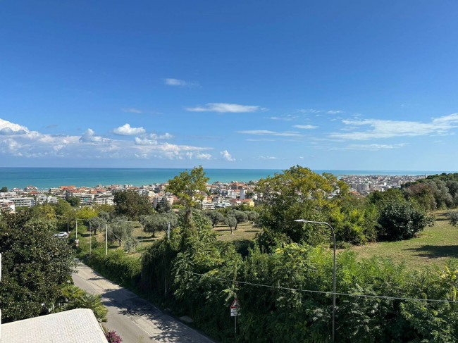 Villa quadrifamiliare in vendita a Pescara