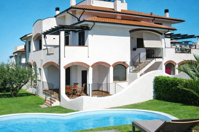 Appartment with garden for sale in Pineto