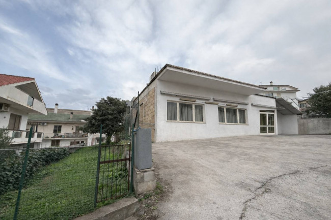 Commercial Property for sale in Villamagna