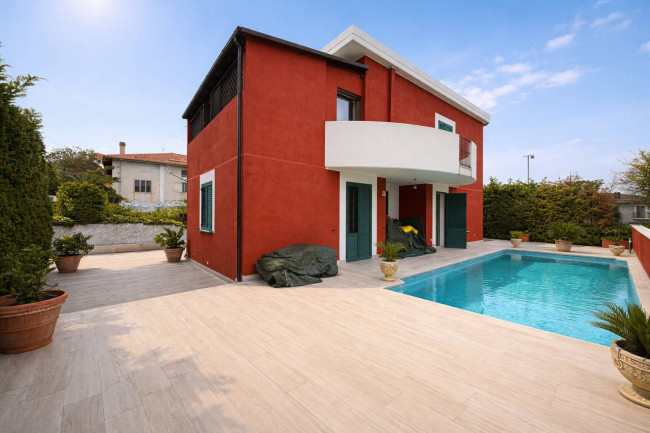 Вилла на продажа в Casalbordino