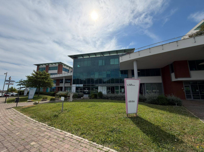 Studio /Praxis /Büro zu immobiliensuche in Spoltore