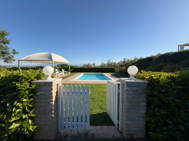 Villa in vendita a Città Sant'Angelo