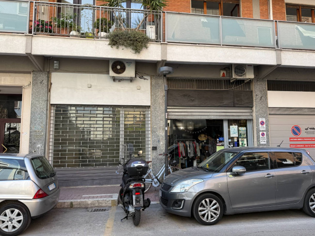 Locale commerciale in vendita a Pescara