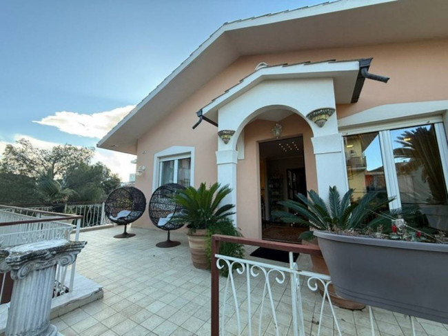 Villa for sale in Montesilvano