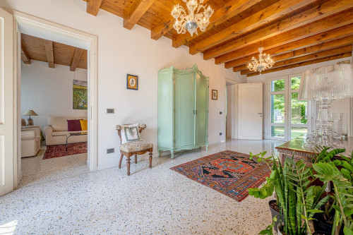 Villa in vendita a Paese