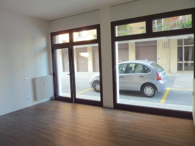 Negozio in affitto a Treviso