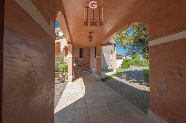 Villa in vendita a Paese