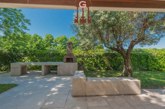 Villa in vendita a Paese