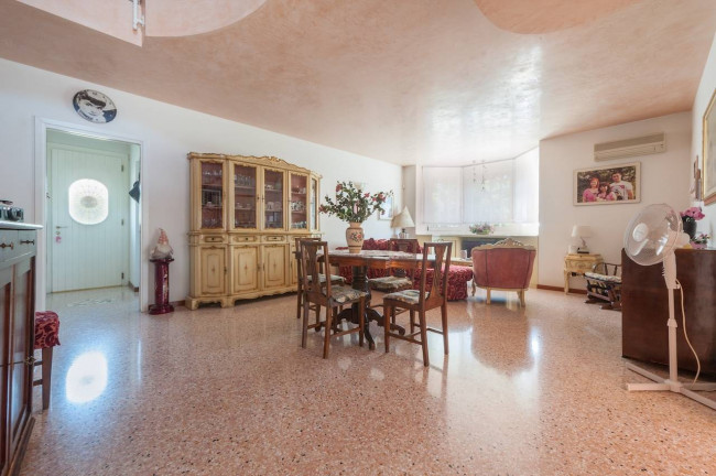 Casa singola in vendita a Paese