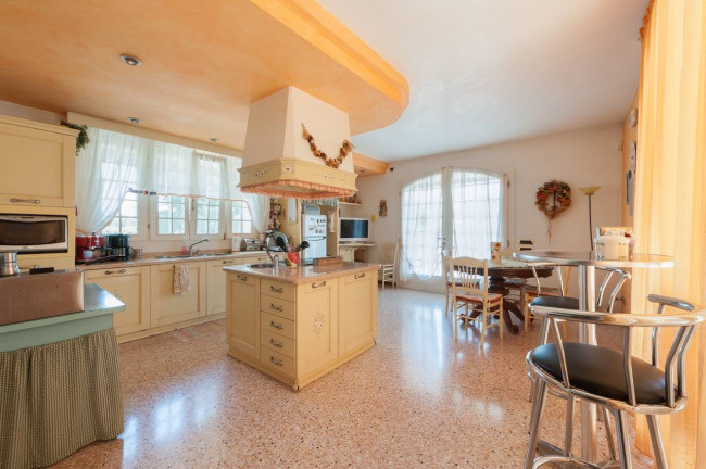 Casa singola in vendita a Paese