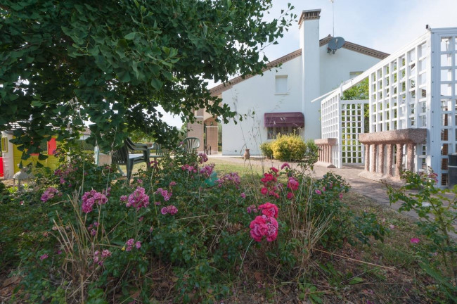 Casa singola in vendita a Paese
