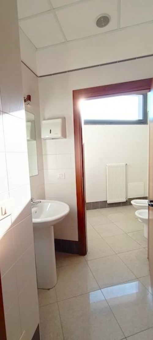 Negozio in affitto a Treviso