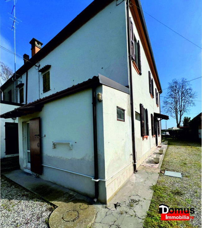 Porzione di casa in vendita a Voghiera (FE)