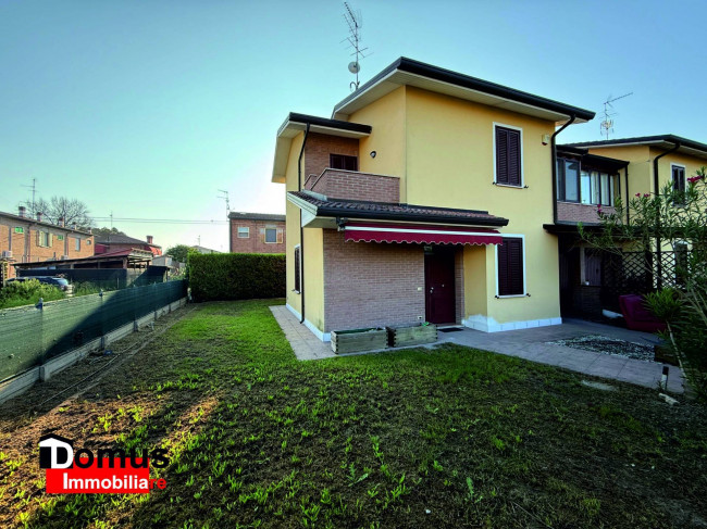Villa di testa in Affitto a Ferrara